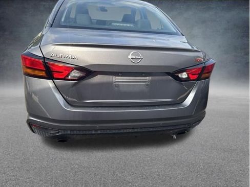 Used 2024 Nissan Altima 2.5 SR FWD image 5