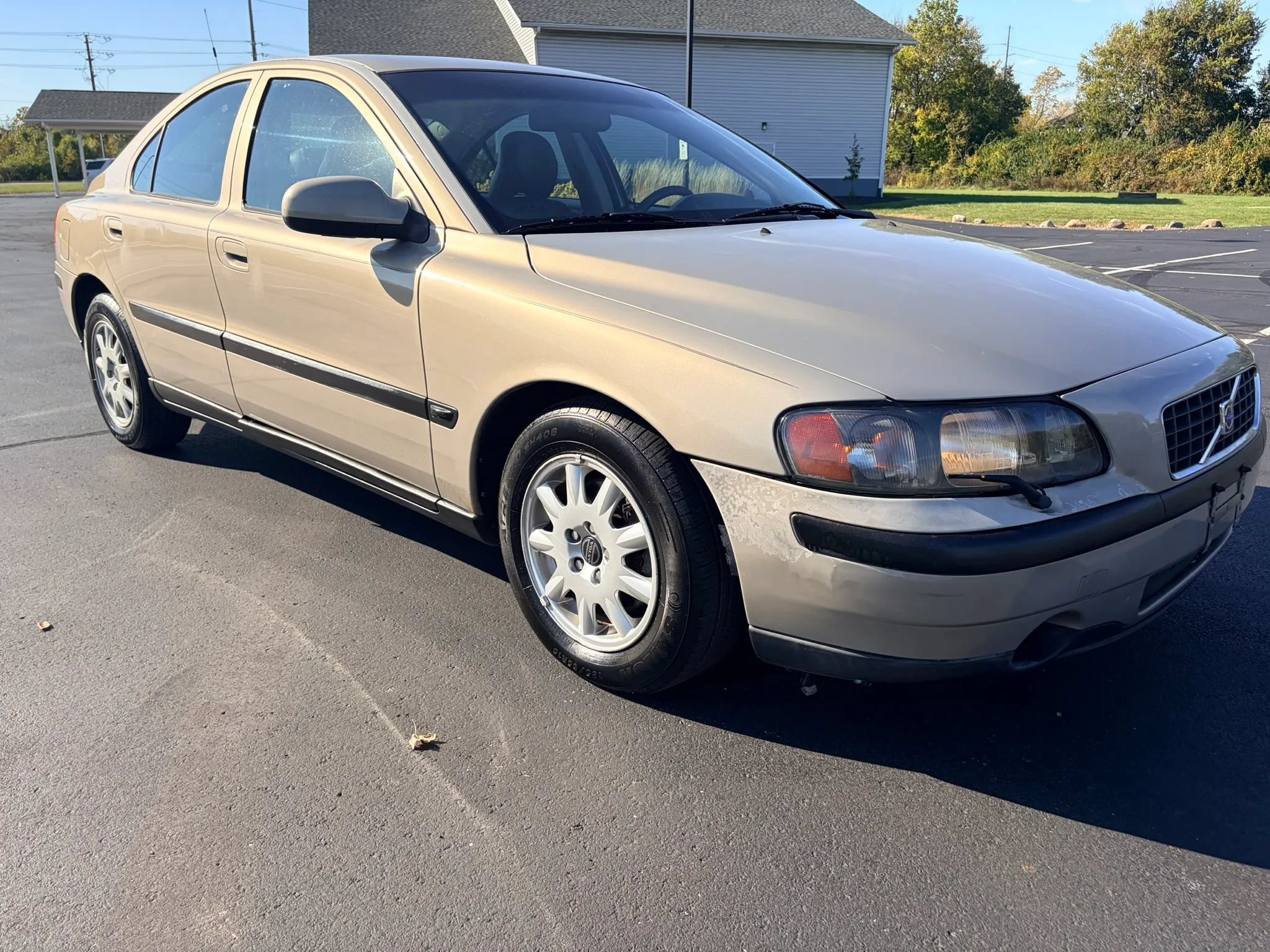 Used 2002 Volvo S60 2.4 FWD image 1
