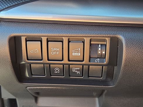 Used 2023 Subaru Forester Premium AWD/4WD image 26