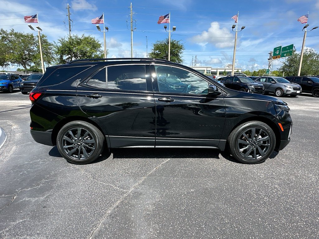 Used 2023 Chevrolet Equinox RS FWD image 4
