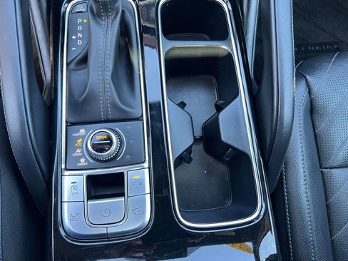 Used 2023 Kia Telluride AWD image 37