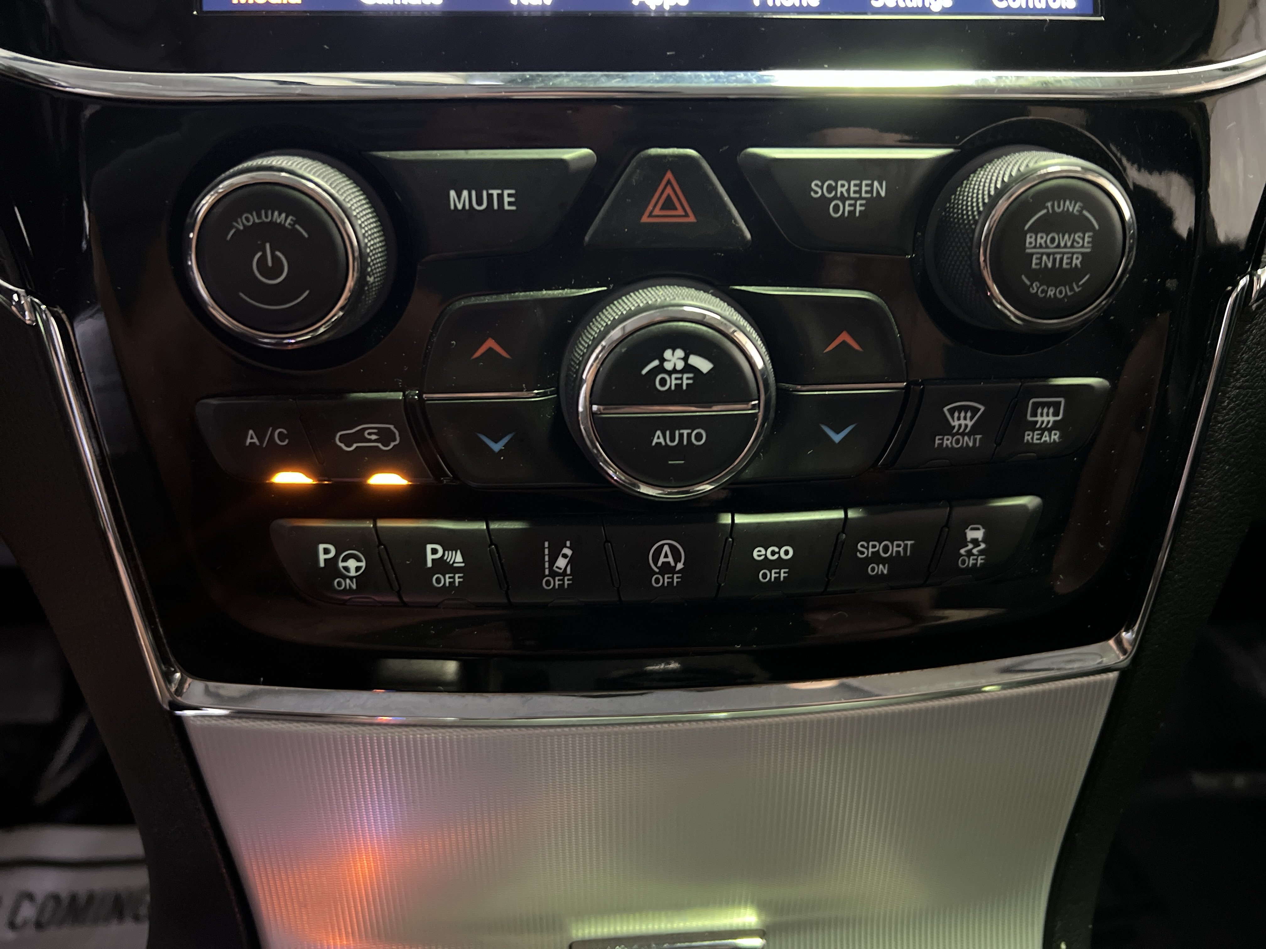 Used 2020 Jeep Grand Cherokee Summit AWD/4WD image 21