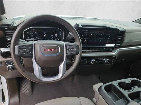 Certified 2025 GMC Sierra 1500 SLT AWD/4WD image 17