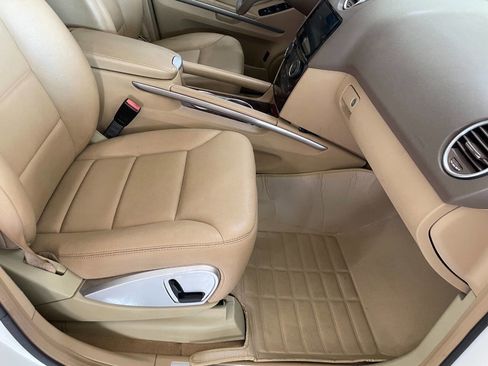 Used 2010 Mercedes-Benz ML 350 BlueTEC 4MATIC image 31