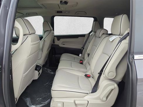 New 2026 Honda Odyssey Touring image 15