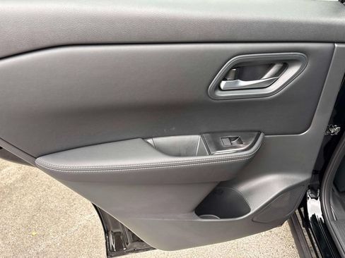 New 2026 Nissan Rogue SV FWD image 20