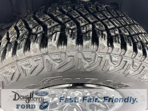 Used 2022 Ford Bronco Wildtrak image 18