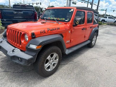 Used 2018 Jeep Wrangler Unlimited Sport S AWD/4WD image 2
