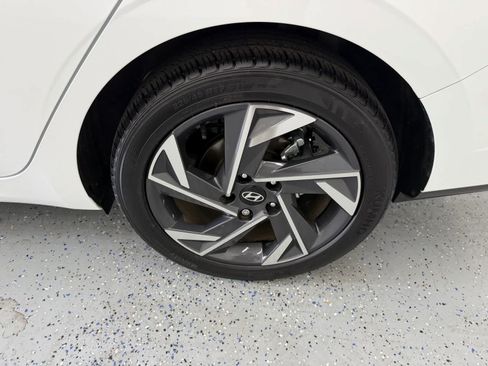 Used 2024 Hyundai Elantra Limited FWD image 23