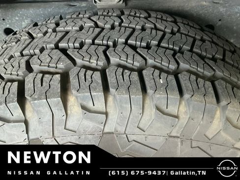 Used 2022 Nissan Frontier S w/ Technology Package RWD image 8