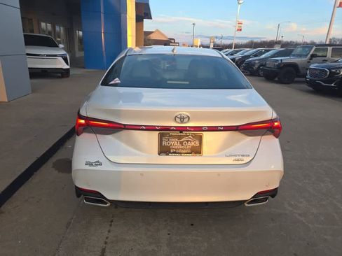 Used 2021 Toyota Avalon Limited w/ Advanced Safety Package image 7