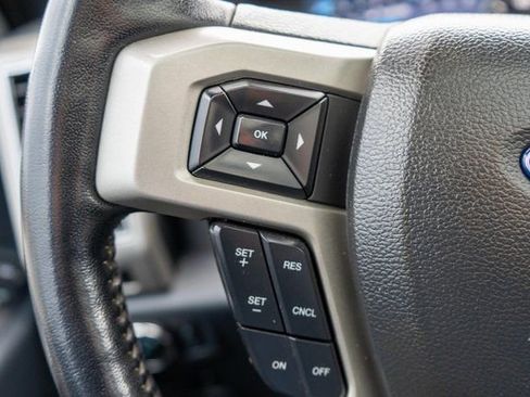 Used 2022 Ford F250 Lariat w/ Black Appearance Package image 25