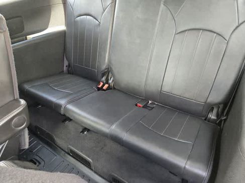 Used 2015 Buick Enclave Leather FWD image 14