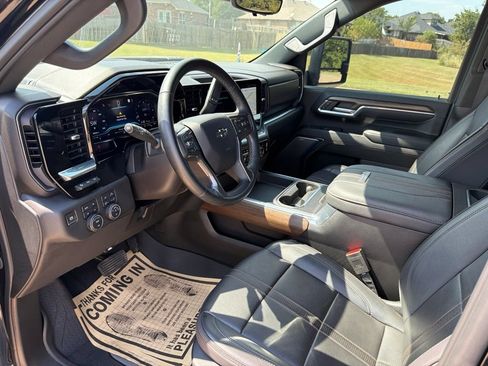 Used 2024 Chevrolet Silverado 2500 High Country w/ Midnight Edition AWD/4WD image 10