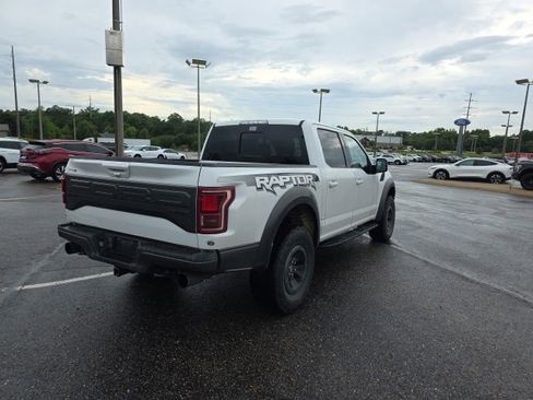 Used 2018 Ford F150 Raptor w/ Equipment Group 802A Luxury AWD/4WD image 3