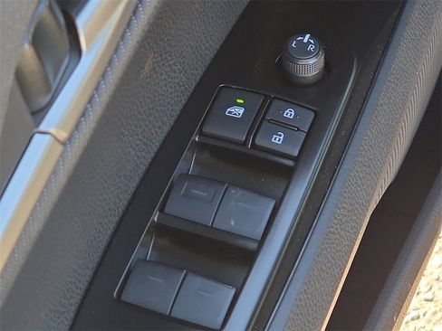 New 2026 Toyota Camry Hybrid image 17