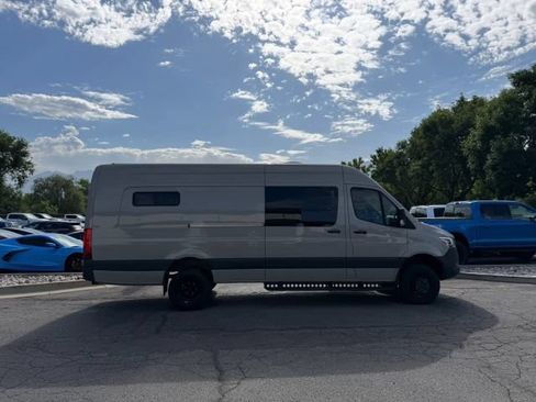 Used 2022 Mercedes-Benz Sprinter 3500 image 3