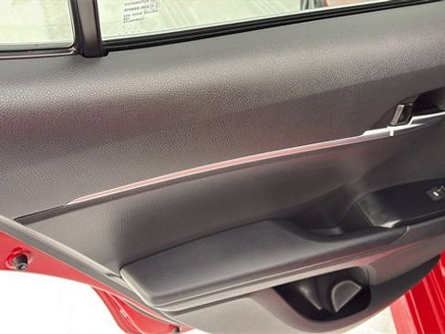 Used 2019 Toyota Camry SE image 25