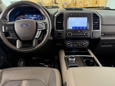 Used 2020 Ford Expedition Limited image 19