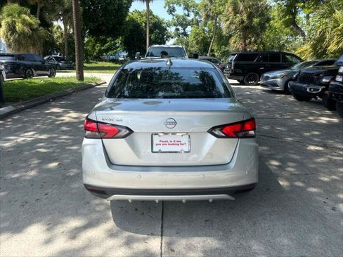 Used 2025 Nissan Versa SV FWD image 8