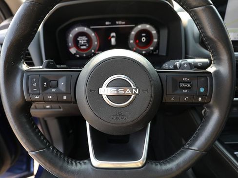 Used 2023 Nissan Rogue Platinum w/ Platinum Premium Package AWD/4WD image 16