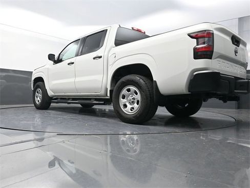Used 2024 Nissan Frontier S image 31