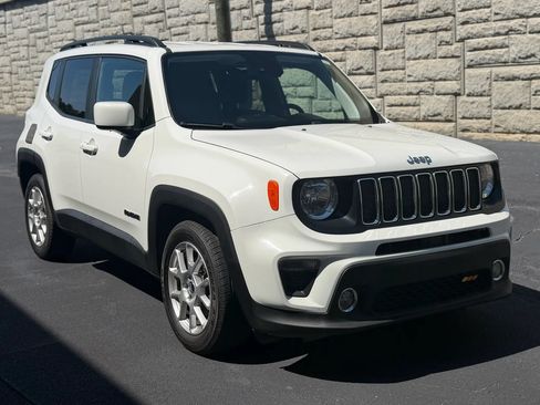 Used 2021 Jeep Renegade Latitude FWD image 4