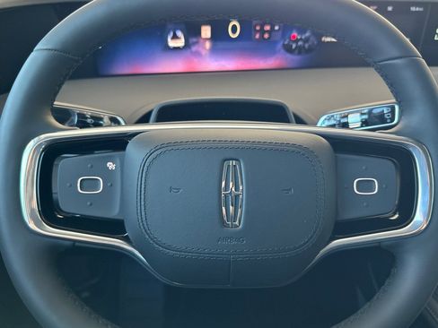 New 2026 Lincoln Nautilus Premier image 23