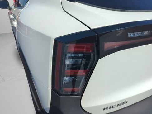 Certified 2025 Nissan Kicks SR FWD image 45