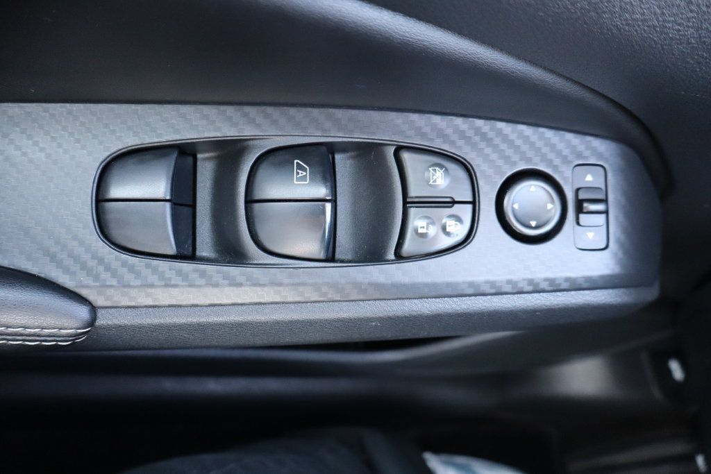 Used 2024 Nissan Altima 2.5 SV w/ SV Premium Package FWD image 28