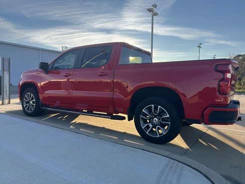 Used 2022 Chevrolet Silverado 1500 RST image 3