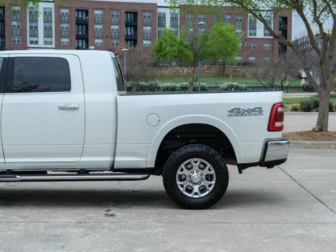 Used 2021 RAM 2500 Laramie AWD/4WD image 12