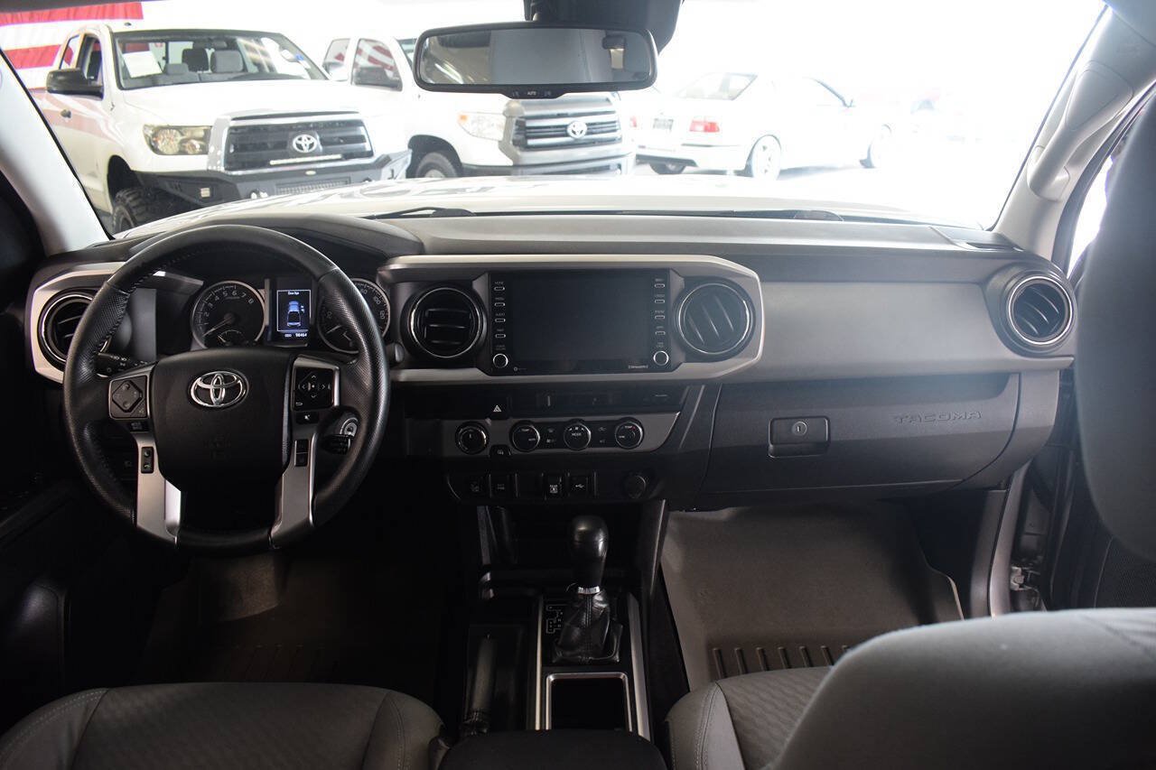 Used 2021 Toyota Tacoma SR5 w/ Technology Package AWD/4WD image 39