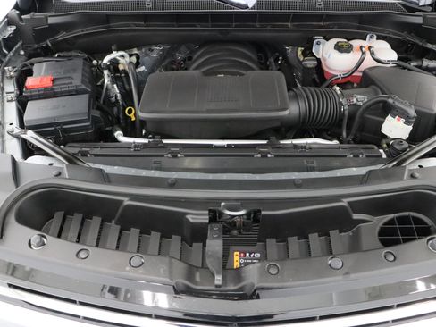 Used 2025 Chevrolet Suburban LT w/ Comfort Package RWD image 43