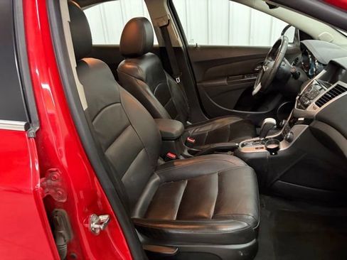 Used 2016 Chevrolet Cruze LT w/ RS Appearance Package FWD image 17