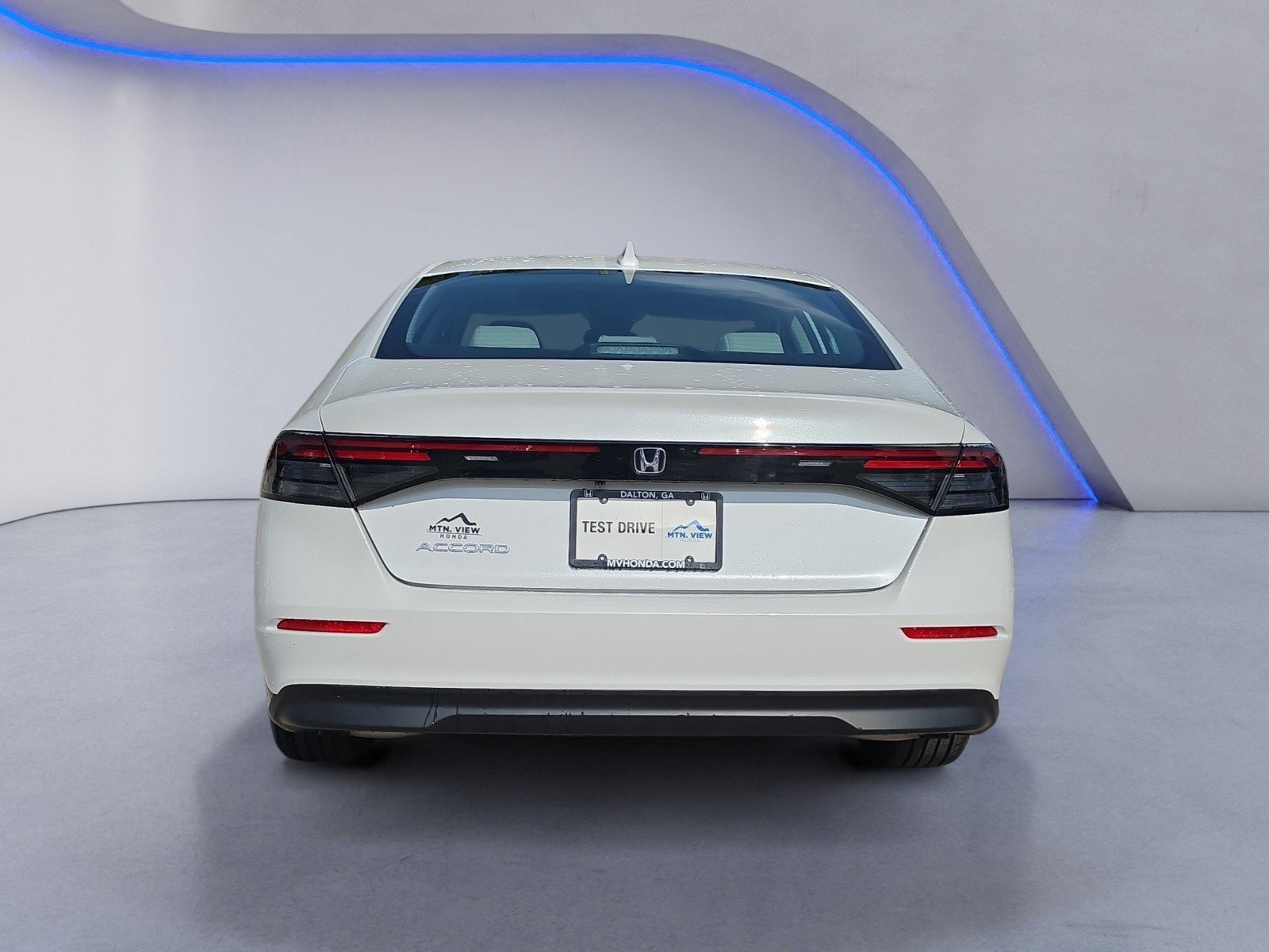 Used 2024 Honda Accord EX image 4