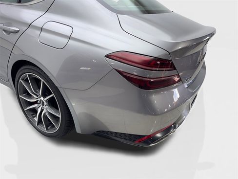 Used 2025 Genesis G70 2.5T image 17