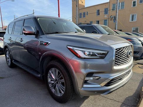 Used 2019 INFINITI QX80 Luxe w/ All-Season Package image 7