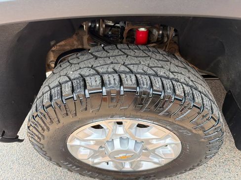 Used 2024 Chevrolet Silverado 2500 LT AWD/4WD image 23