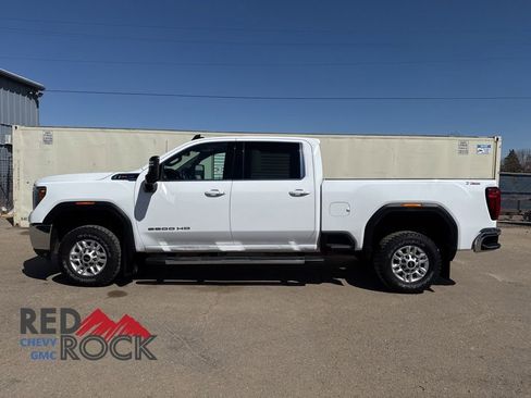 Used 2020 GMC Sierra 2500 SLE w/ SLE Convenience Package AWD/4WD image 4