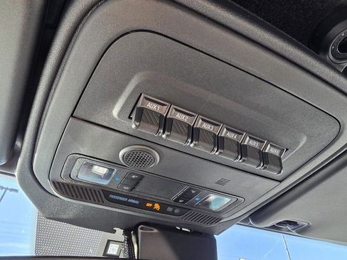 Used 2024 Ford Bronco Wildtrak image 22