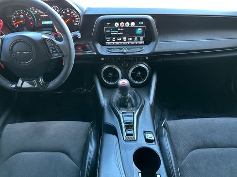 Used 2018 Chevrolet Camaro SS image 15