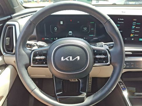Used 2025 Kia Sorento SX Prestige AWD/4WD image 20