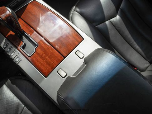 Used 2006 Cadillac XLR RWD image 69