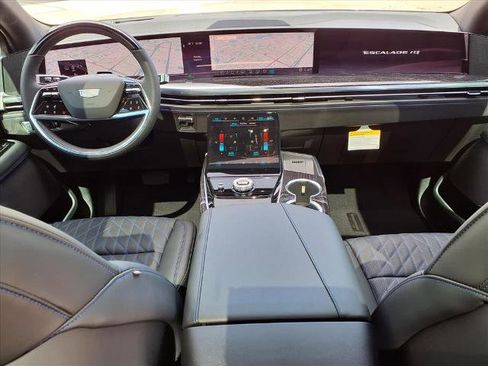 New 2026 Cadillac Escalade IQ Luxury 1 w/ LPO, Radiant Package image 12