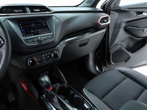 Used 2023 Chevrolet TrailBlazer RS FWD image 27