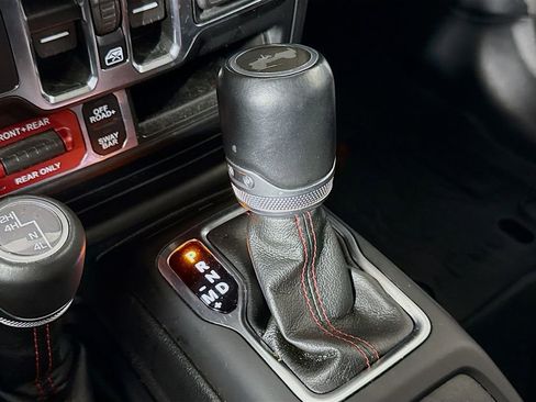 Used 2021 Jeep Wrangler Unlimited Rubicon image 17