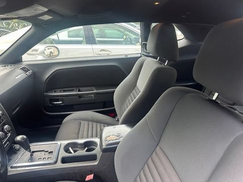 Used 2012 Dodge Challenger SXT RWD image 10