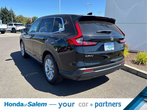 Used 2025 Honda CR-V EX image 4