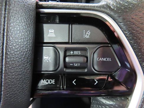 Used 2023 Toyota Tundra Platinum w/ Advanced Package AWD/4WD image 23
